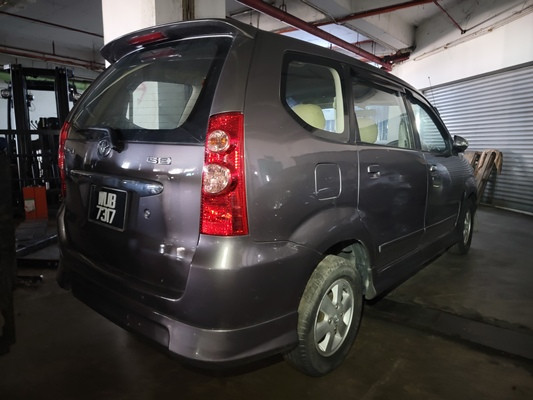 TOYOTA AVANZA 1.5 E (A)