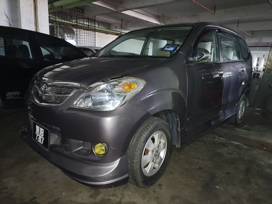 TOYOTA AVANZA 1.5 E (A)