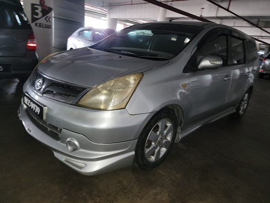 NISSAN GRAND LIVINA 1.6 (A)