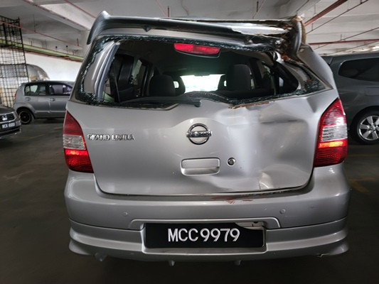 NISSAN GRAND LIVINA 1.6 (A)