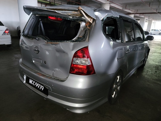 NISSAN GRAND LIVINA 1.6 (A)