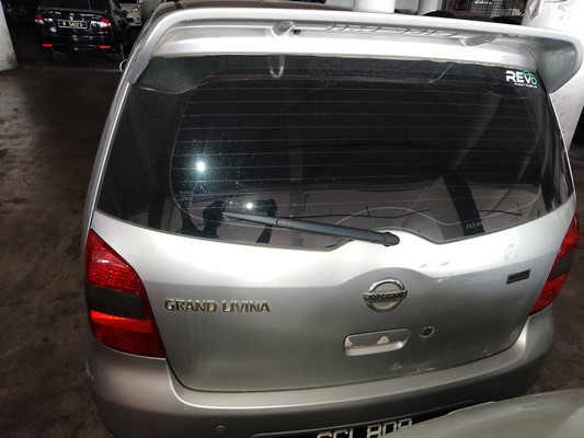 NISSAN GRAND LIVINA 1.8 (A)