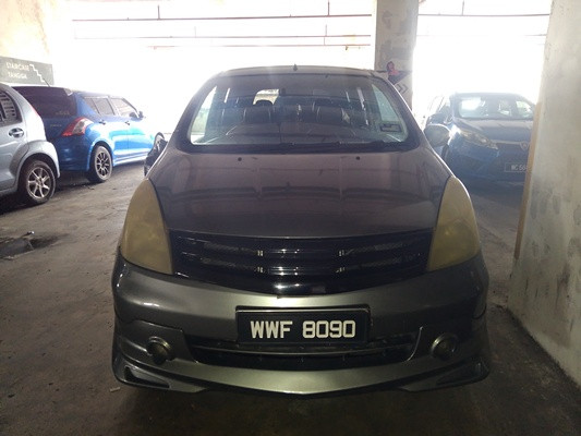 NISSAN GRAND LIVINA 1.8 (A)