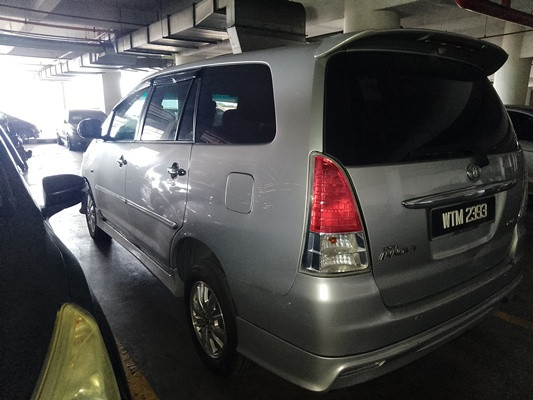 TOYOTA INNOVA 2.0 G (A)