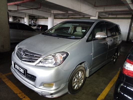 TOYOTA INNOVA 2.0 G (A)