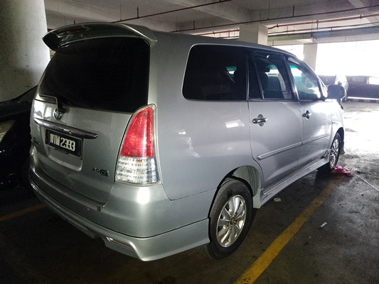 TOYOTA INNOVA 2.0 G (A)