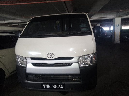 TOYOTA HIACE PANEL VAN 3.0 D M/T