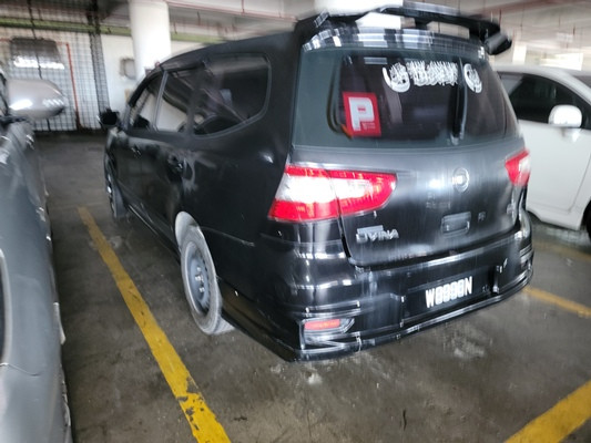 NISSAN GRAND LIVINA 1.8 (A)