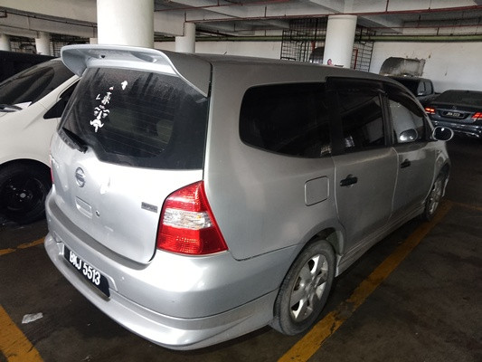 NISSAN GRAND LIVINA 1.6 (A)