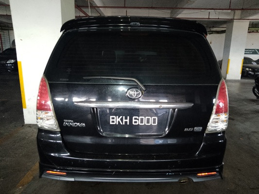 TOYOTA INNOVA 2.0 G (A)