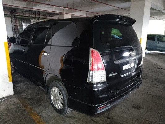 TOYOTA INNOVA 2.0 G (A)