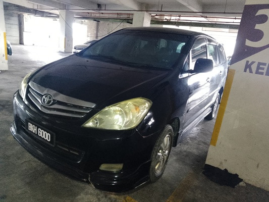 TOYOTA INNOVA 2.0 G (A)