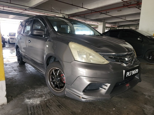 NISSAN GRAND LIVINA 1.6 (A)
