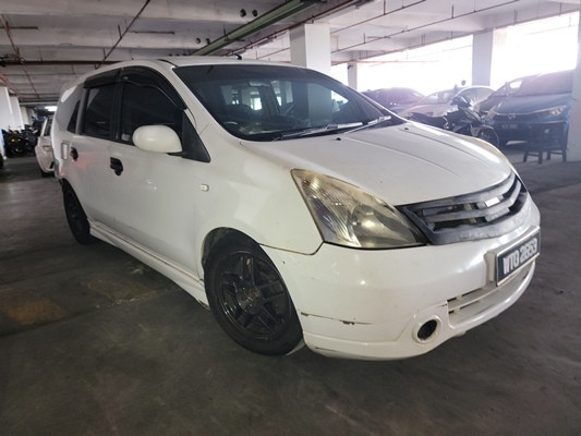 NISSAN GRAND LIVINA 1.6 (A)