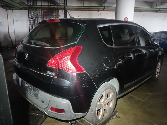 PEUGEOT 3008
