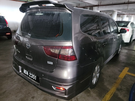 NISSAN GRAND LIVINA 1.6 (A)