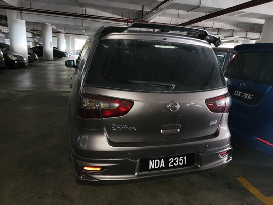 NISSAN GRAND LIVINA 1.6 (A)