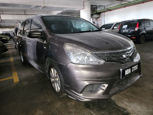 NISSAN GRAND LIVINA 1.6 (A)