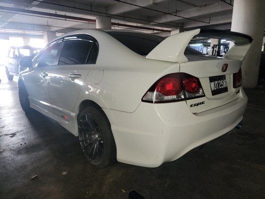 HONDA CIVIC 1.8 VTEC (A)