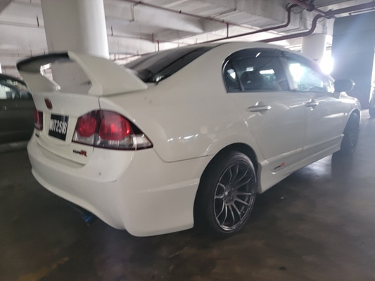 HONDA CIVIC 1.8 VTEC (A)
