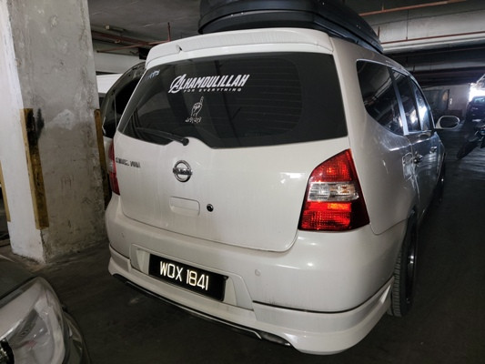 NISSAN GRAND LIVINA 1.8 (A)