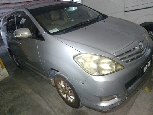 TOYOTA INNOVA 2.0 E (A)