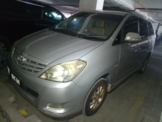 TOYOTA INNOVA 2.0 E (A)