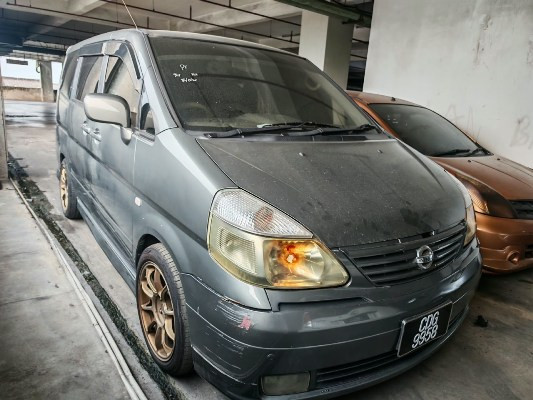 NISSAN SERENA 2.0 (A)
