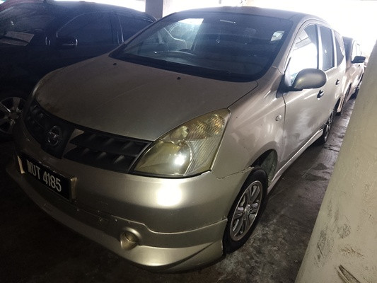 NISSAN GRAND LIVINA 1.6 (A)