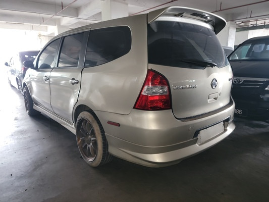 NISSAN GRAND LIVINA 1.8 (A)