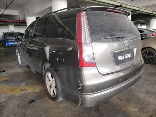 MITSUBISHI GRANDIS 2.4 (A)