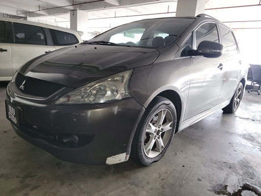 MITSUBISHI GRANDIS 2.4 (A)