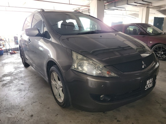 MITSUBISHI GRANDIS 2.4 (A)