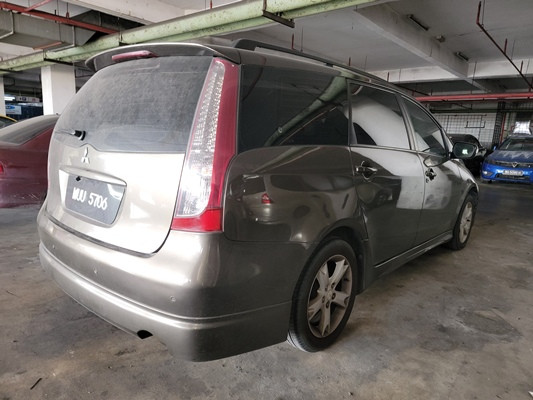 MITSUBISHI GRANDIS 2.4 (A)