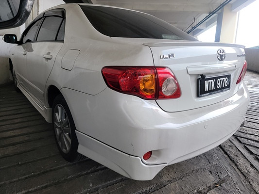 TOYOTA ALTIS 1.8 (A)